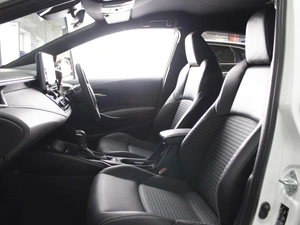 Универсал Toyota Corolla 2019 года, 1705000 рублей, Омск