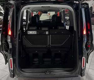 Минивэн Honda Stepwgn Spada 2021 года, 2557000 рублей, Красноярск