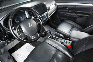 Внедорожник Mitsubishi Outlander 2012 года, 1299000 рублей, Тюмень