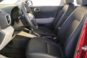 Внедорожник Hyundai Venue 2021 года, 2199000 рублей, Омск