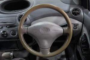 Седан Toyota Platz 2000 года, 379000 рублей, Новокузнецк
