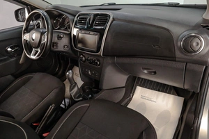 Хетчбэк Renault Sandero Stepway 2018 года, 999000 рублей, Челябинск