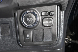 Минивэн Toyota Wish 2014 года, 1699000 рублей, Барнаул