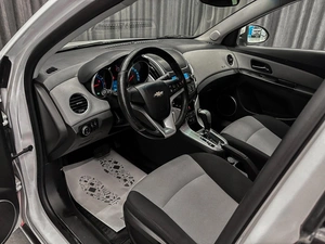 Универсал Chevrolet Cruze 2014 года, 850000 рублей, Красноярск