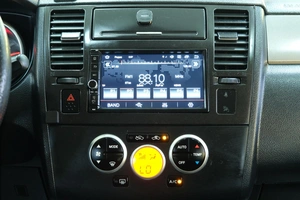Хетчбэк Nissan Tiida 2012 года, 999000 рублей, Омск