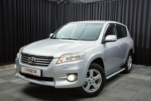 Внедорожник Toyota RAV4 2012 года, 1427000 рублей, Красноярск