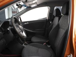 Седан Hyundai Solaris 2015 года, 960000 рублей, Омск