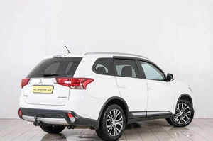 Внедорожник Mitsubishi Outlander 2015 года, 1749000 рублей, Красноярск