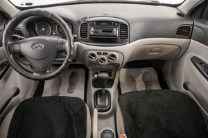 Седан Hyundai Verna 2007 года, 589000 рублей, Барнаул