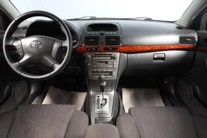 Седан Toyota Avensis 2006 года, 849000 рублей, Новосибирск