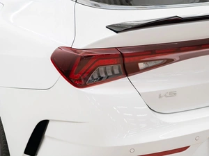 Седан Kia K5 2023 года, 2999000 рублей, Красноярск