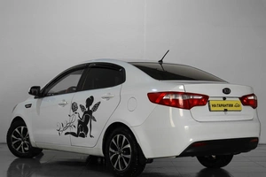 Седан Kia Rio 2013 года, 799000 рублей, Челябинск