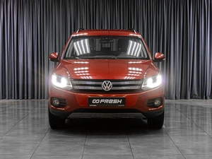 Внедорожник Volkswagen Tiguan 2012 года, 1429000 рублей, Тюмень