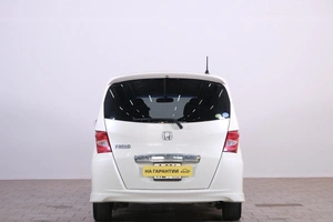Минивэн Honda Freed 2009 года, 1169000 рублей, Омск