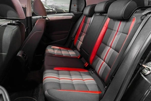 Хетчбэк Volkswagen Golf 2012 года, 899000 рублей, Петрозаводск