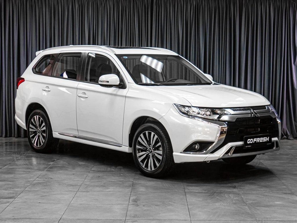 Внедорожник Mitsubishi Outlander 2022 года, 3149000 рублей, Тюмень