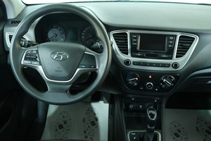 Седан Hyundai Solaris 2021 года, 1739000 рублей, Омск