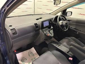 Минивэн Toyota Wish 2005 года, 765000 рублей, Красноярск