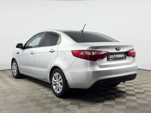 Седан Kia Rio 2014 года, 819100 рублей, Казань