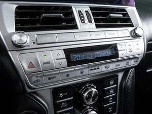 Внедорожник Toyota Land Cruiser Prado 2011 года, 3500000 рублей, Волгоград
