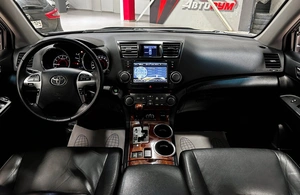 Внедорожник Toyota Highlander 2012 года, 2357000 рублей, Красноярск