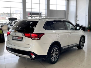 Внедорожник Mitsubishi Outlander 2015 года, 1787000 рублей, Солонцы