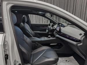 Лифтбек Changan UNI-V 2023 года, 2390000 рублей, Красноярск