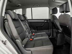 Минивэн Volkswagen Touran 2012 года, 1000000 рублей, Красноярск