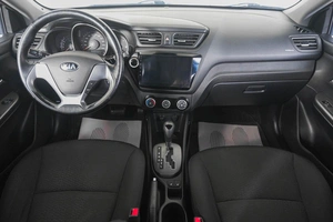 Седан Kia Rio 2015 года, 999000 рублей, Кемерово