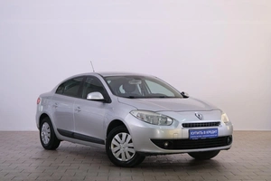 Седан Renault Fluence 2011 года, 749000 рублей, Омск