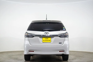 Минивэн Toyota Wish 2015 года, 1799000 рублей, Оренбург
