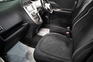 Хетчбэк Toyota Ractis 2009 года, 754000 рублей, Сургут
