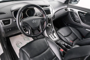 Седан Hyundai Avante 2011 года, 999000 рублей, Красноярск