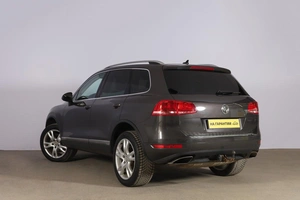 Внедорожник Volkswagen Touareg 2010 года, 1949000 рублей, Новосибирск