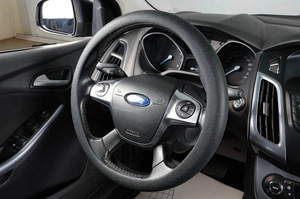 Хетчбэк Ford Focus 2013 года, 999000 рублей, Тюмень