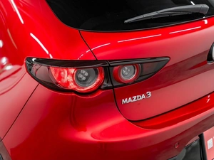 Хетчбэк Mazda 3 2019 года, 1750000 рублей, Красноярск