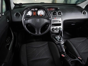 Хетчбэк Peugeot 308 2008 года, 495000 рублей, Воронеж
