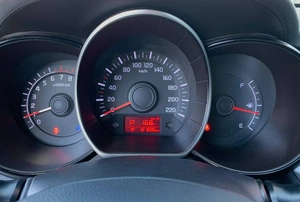 Хетчбэк Kia Rio 2016 года, 1050000 рублей, Солонцы