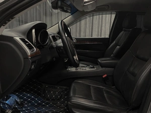 Внедорожник Jeep Grand Cherokee 2011 года, 1785000 рублей, Красноярск