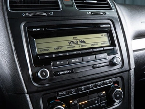 Хетчбэк Volkswagen Golf 2011 года, 929000 рублей, Волгоград