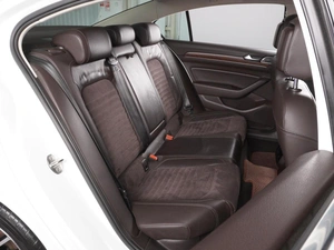 Седан Volkswagen Passat 2015 года, 1814000 рублей, Красный Пахарь