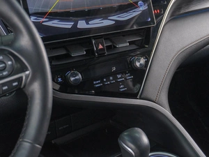 Седан Toyota Camry 2023 года, 4099000 рублей, Сургут