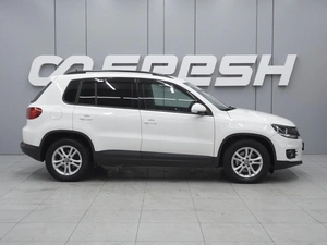 Внедорожник Volkswagen Tiguan 2012 года, 1120000 рублей, Ростов-на-Дону