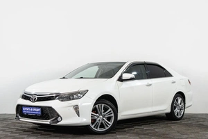 Седан Toyota Camry 2017 года, 2199000 рублей, Сургут