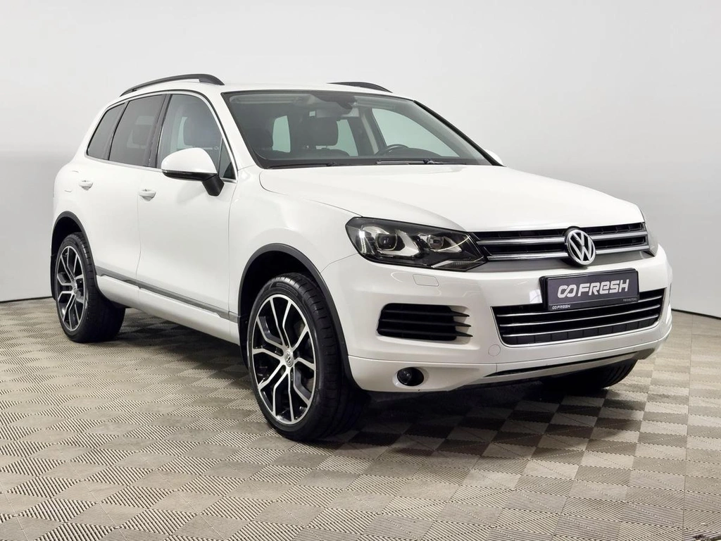 Внедорожник Volkswagen Touareg 2012 года, 2499900 рублей, Казань