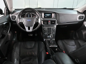 Хетчбэк Volvo V40 Cross Country 2014 года, 1479000 рублей, Аксай