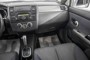 Хетчбэк Nissan Tiida 2008 года, 739000 рублей, Барнаул