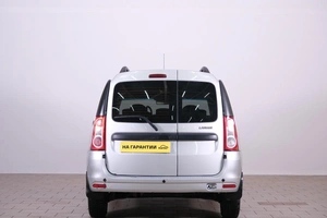 Универсал ВАЗ (LADA) Largus 2017 года, 669000 рублей, Омск