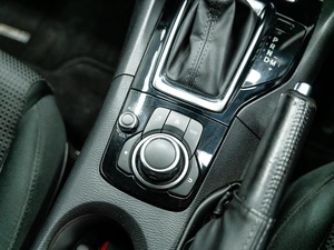 Хетчбэк Mazda Axela 2017 года, 1350000 рублей, Красноярск