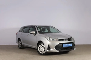 Универсал Toyota Corolla Fielder 2018 года, 1549000 рублей, Новосибирск